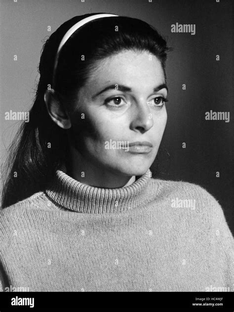 The Pumpkin Eater was on TCM this week. (1964) Anne Bancroft。